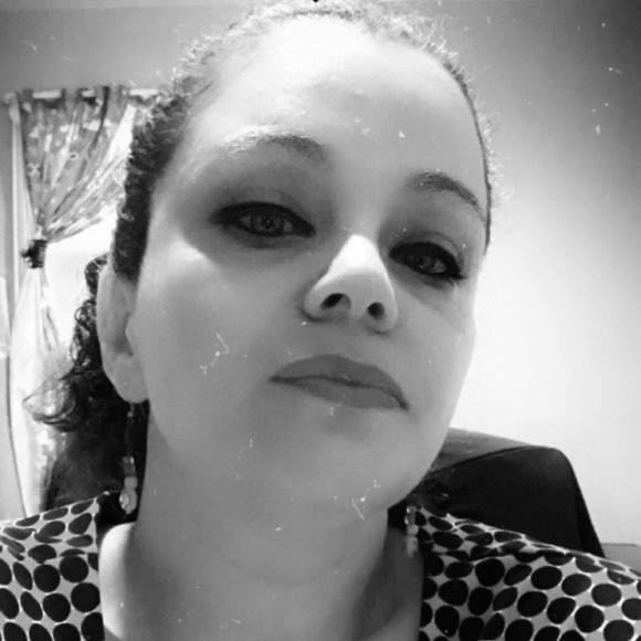 Meet your Posher, Jennifer - Picture 1 of 1